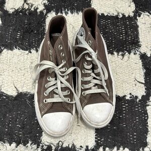 Women’s brown converse